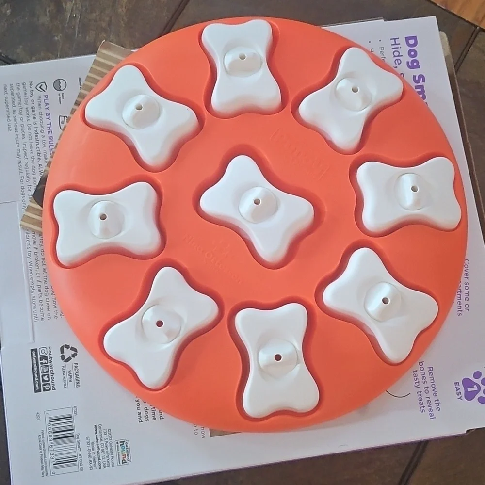 Outward Hound Dog Smart Orange and White Level 1 Puzzle NIB